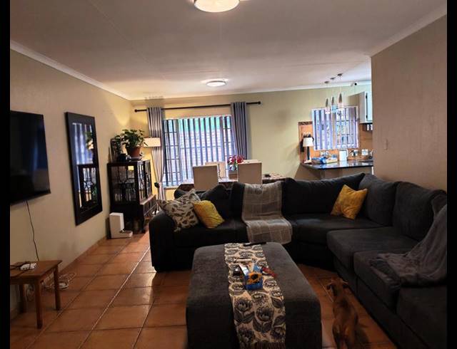 3 BEDROOM TOWNHOUSE FOR SALE IN CELTISDAL